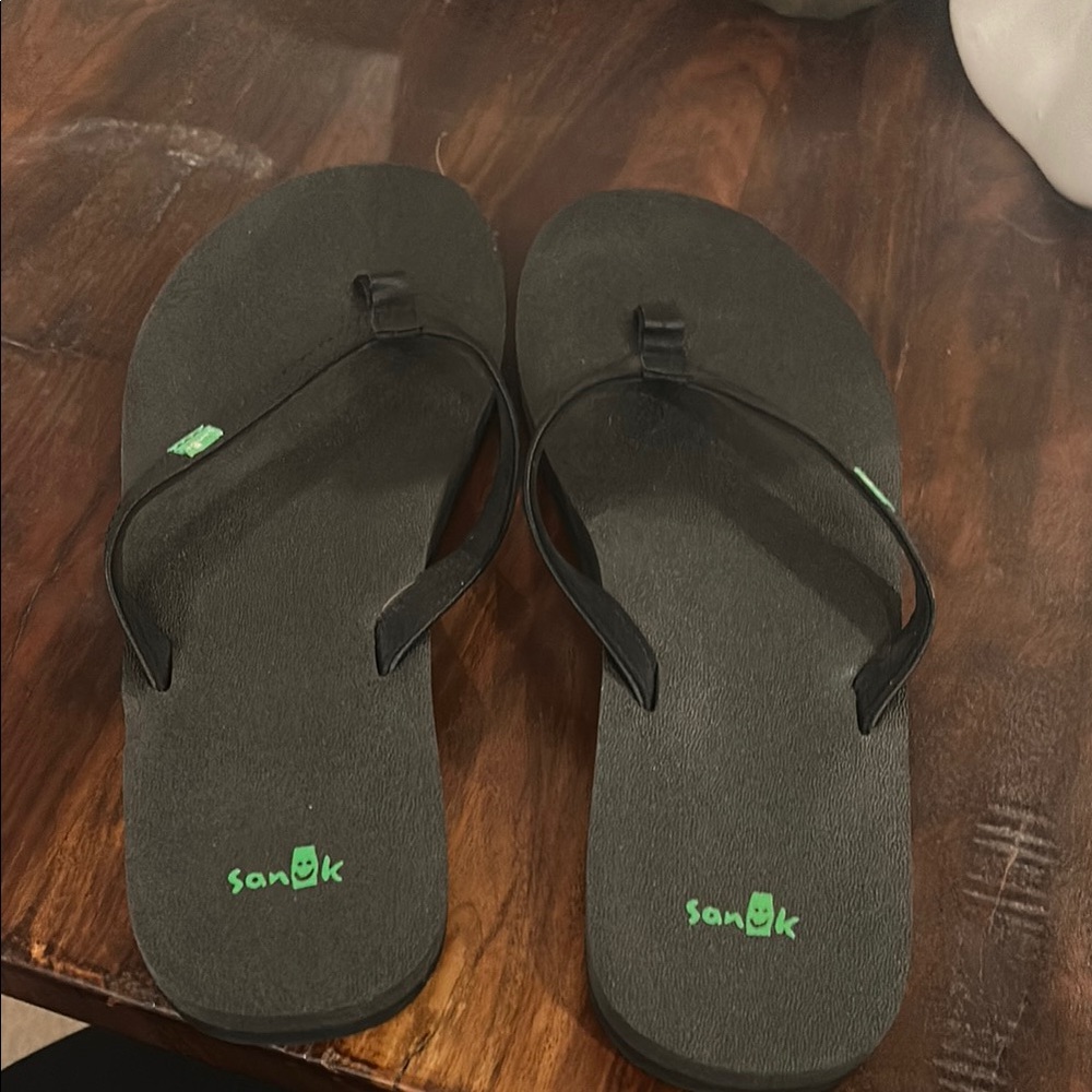 Sanuk Black Flip Flops